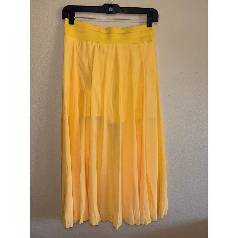 Halara high-waisted mesh overlay skort - Picture 2 of 3